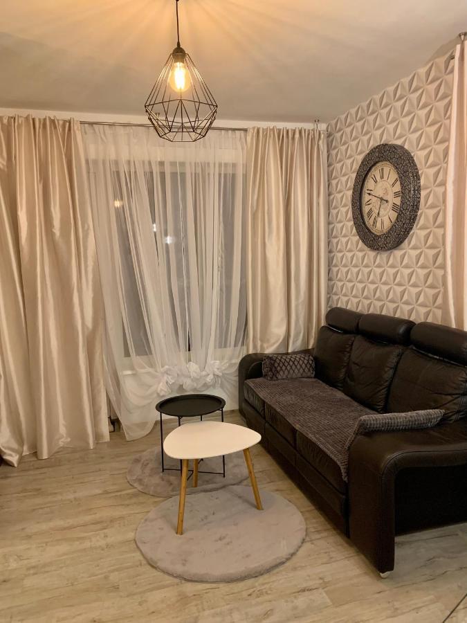 Uroczy Apartament Z Patio Szczecin Exterior photo